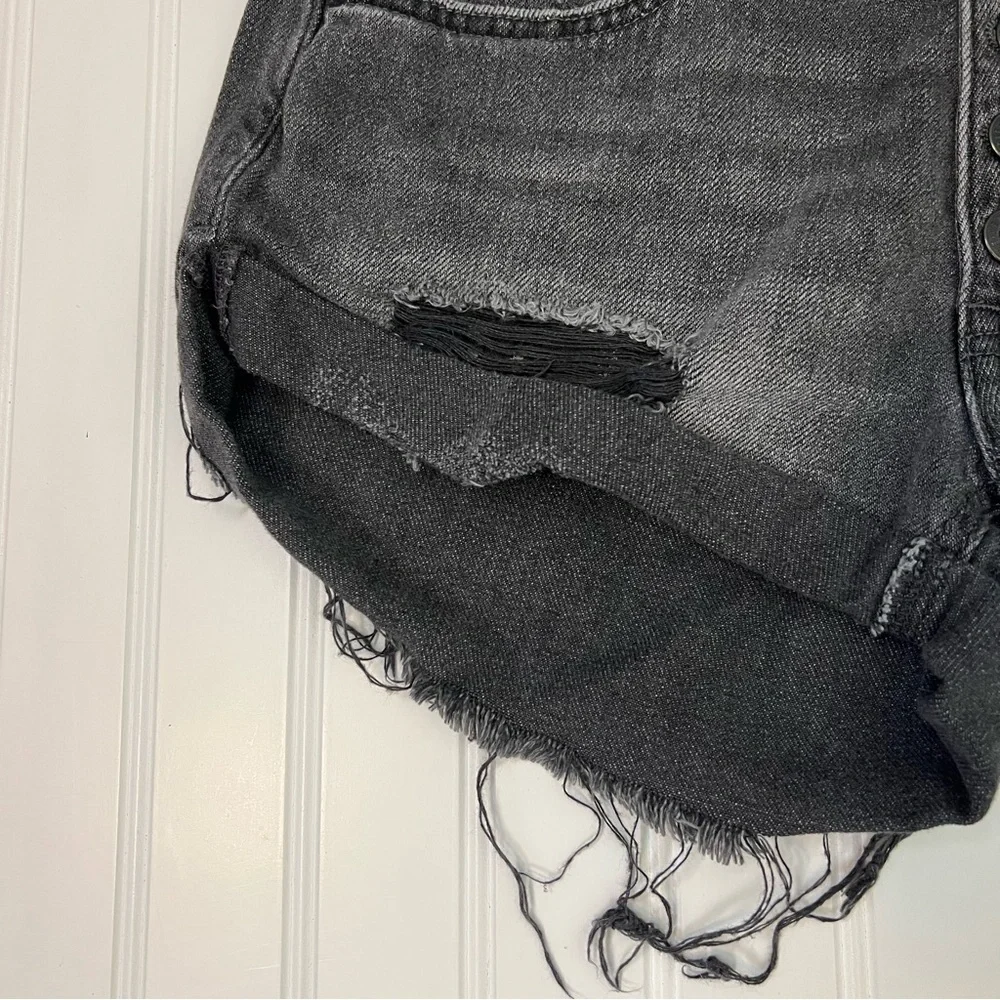Free People We the Free Women's Black Romeo Jean Cut Off Button Fly Shorts 25